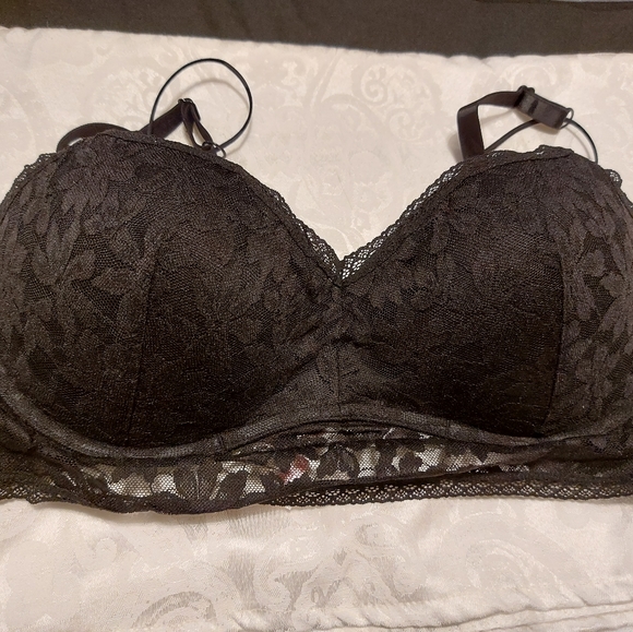 Never Worn Victoria's Secret bra wire free mild push up, black lace, hot pink - Picture 4 of 5